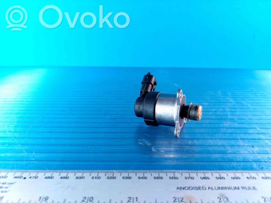 BMW 5 E60 E61 Oil pressure sensor 0928400560 0928100825