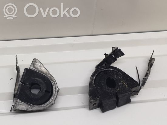 BMW 6 E63 E64 Sway bar bush bracket, front