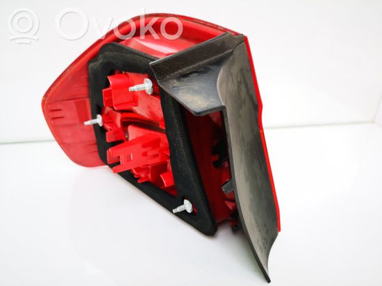 BMW 3 E90 E91 Rear/tail lights 6937458