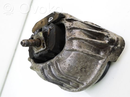 BMW 3 E90 E91 Engine mount bracket 13981112