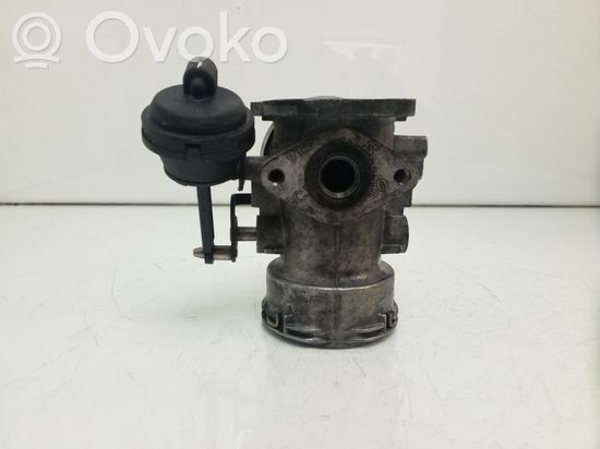 Audi A4 S4 B6 8E 8H EGR valve 038129637L 038131501AA 011215005