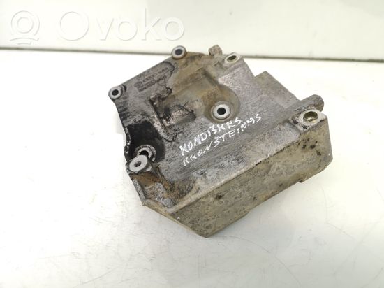 Volkswagen PASSAT B5.5 A/C compressor mount bracket 038260885C