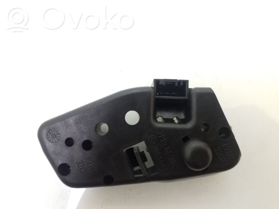 BMW 3 E46 Tail light part 230573L 388569L