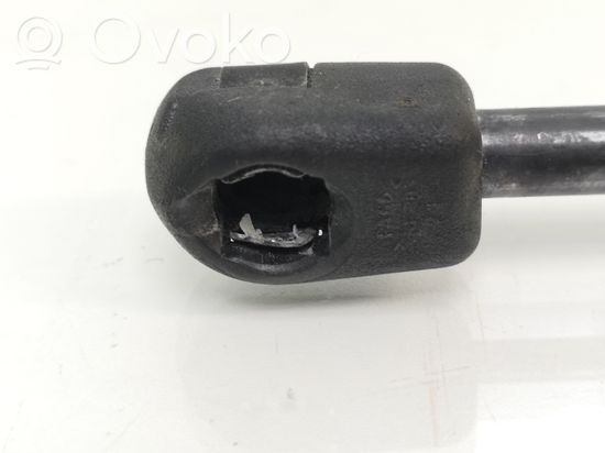 Audi A4 S4 B6 8E 8H Tailgate/trunk strut/damper 8H0827552B