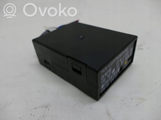 BMW 5 E39 Air suspension control unit module (rear) 1092396