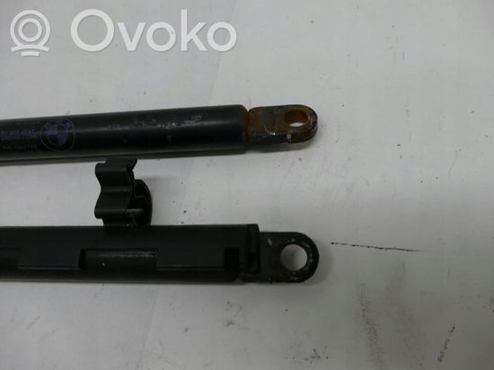 BMW 3 E36 Front bonnet/hood damper/strut 8119558