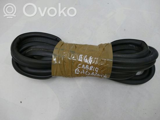 BMW 3 E46 Seal rubber (tailgate) 7008802