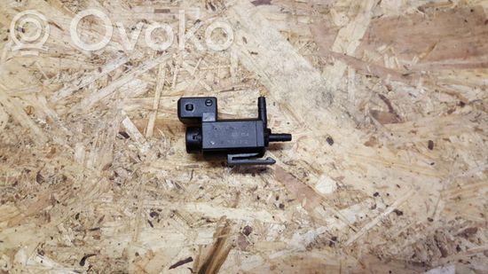 BMW 7 E65 E66 Vacuum valve 72234100 742712