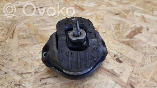 BMW 5 E60 E61 Engine mount bracket 6761092