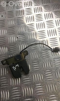 Audi 80 90 S2 B4 Tailgate/trunk/boot lock/catch/latch 8a5827505b