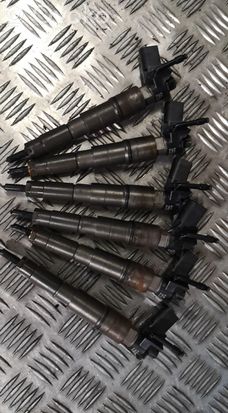 BMW 5 E60 E61 Fuel injectors set 779272104