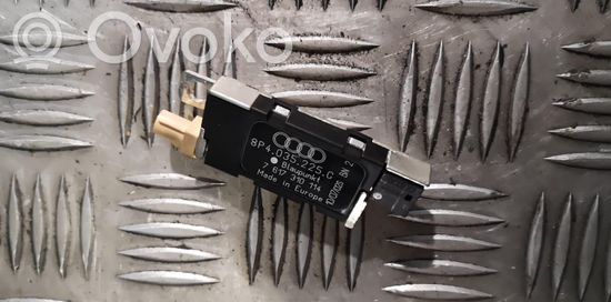 Audi A3 S3 8P Aerial antenna amplifier 8p4035225c