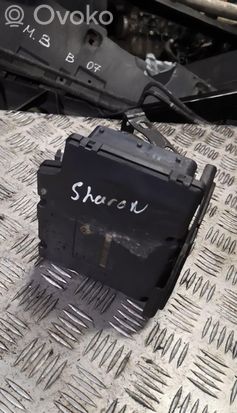 Volkswagen Sharan ABS Pump 7m3907379b