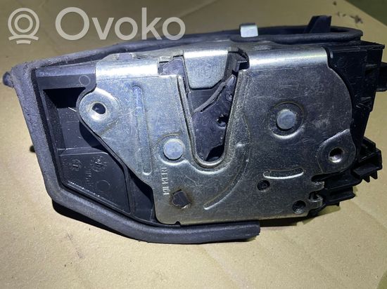 BMW 5 E60 E61 Front door lock 7202143