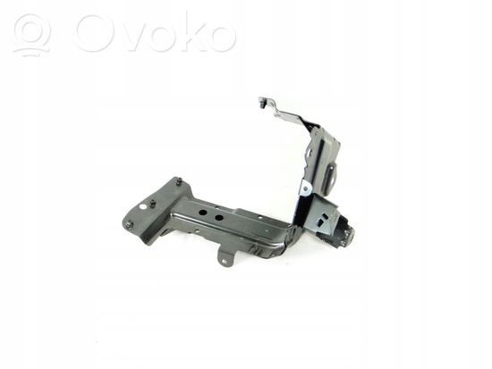 Audi Q7 4M Fender mounting bracket 4M0821131C