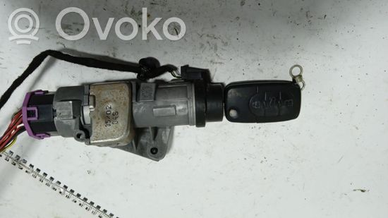 Audi A4 S4 B6 8E 8H Ignition lock 4B0906851
