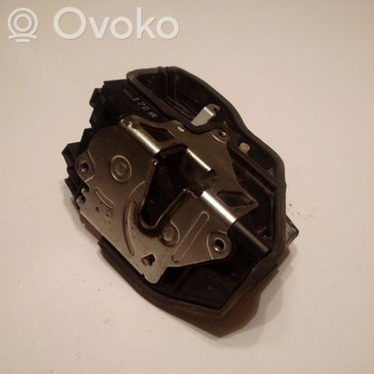 BMW X3 E83 Front door lock 7036170