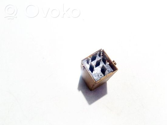 BMW 5 E60 E61 Other relay 61368384505 v23141-b3001-x15 61368384505 v23141-b3001-x15