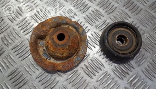 Audi 80 90 S2 B4 Coil spring mount
