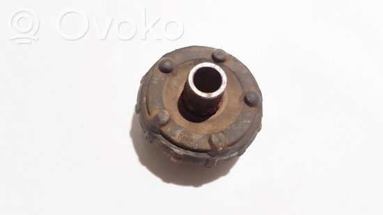 Audi A4 S4 B5 8D Coil spring mount 8d0512333 8d0512333