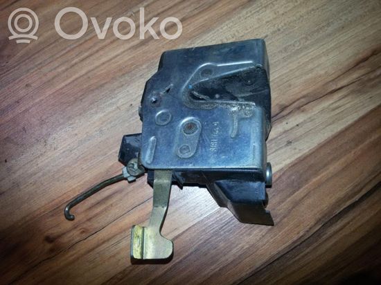 BMW 5 E34 Front door lock 81817449 81817449