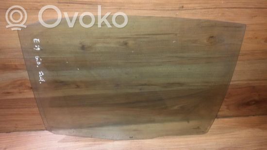 BMW 5 E39 Rear door window glass