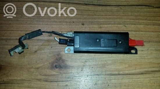 Audi A4 S4 B5 8D Antenna control unit 8d5035225 Nenustatyta 8d5035225 Nenustatyta
