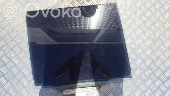 Mercedes-Benz E W210 Rear door window glass
