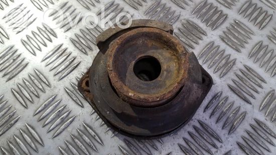 Audi A4 S4 B5 8D Coil spring mount