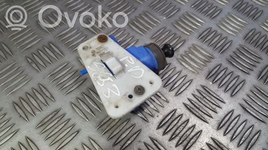Audi 80 90 S2 B4 Central locking vacuum pump 893862123 893862123