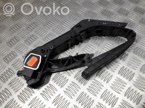 Mercedes-Benz E W211 Accelerator throttle pedal a2113000504 1293010382 a2083010001 a2113000504 1293010382 a2083010001