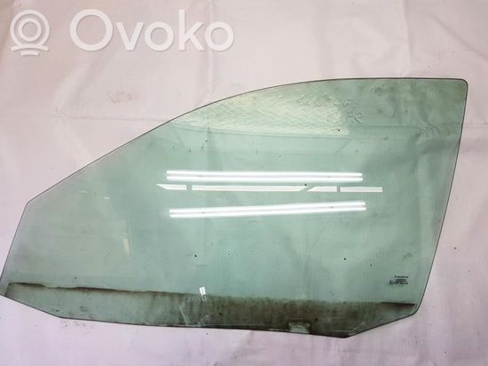 Volkswagen Golf IV Front door window glass four-door