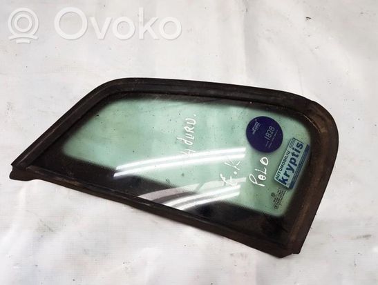Volkswagen Polo Rear side window/glass