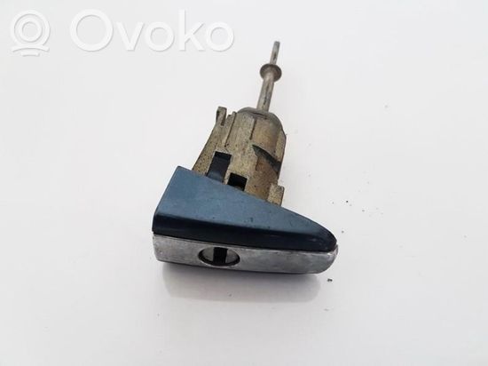 Volkswagen Phaeton Front door lock (next to the handle)