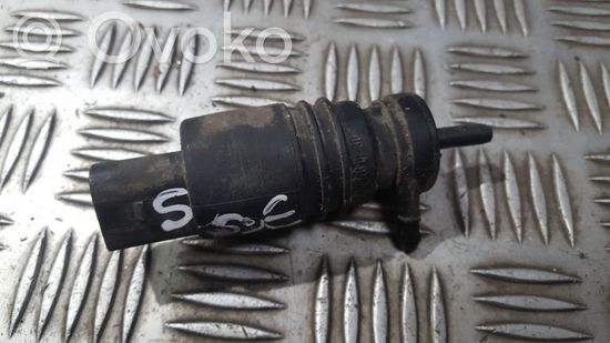 Mercedes-Benz CLK A209 C209 Windscreen/windshield washer pump