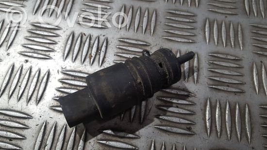 Mercedes-Benz CLK A209 C209 Windscreen/windshield washer pump