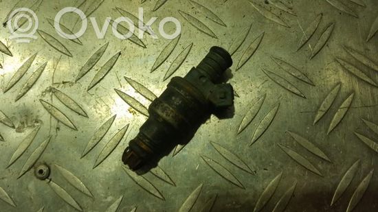 BMW 5 E34 Fuel injector 0280155712 0280155712