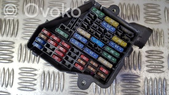 Volkswagen PASSAT B5 Fuse box set 8D1941824 8D1941824