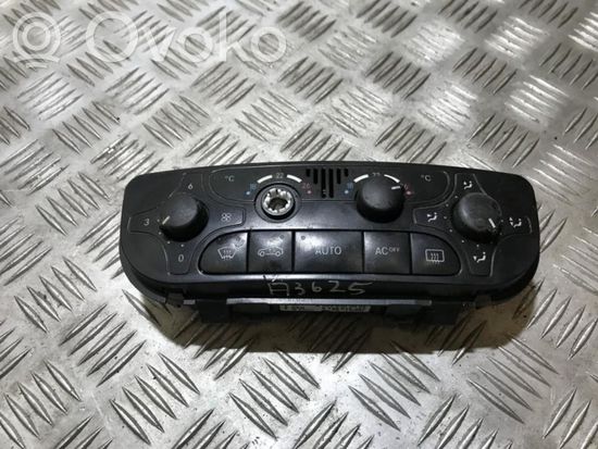 Mercedes-Benz C W203 Climate control unit a2098300085 9140010497 944c065385 a2098300085 9140010497 944c065385