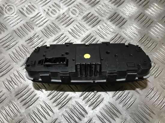 Mercedes-Benz C W203 Climate control unit a2098300085 9140010497 944c065385 a2098300085 9140010497 944c065385