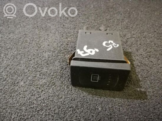 Volkswagen PASSAT B5 Windscreen/window heater switch