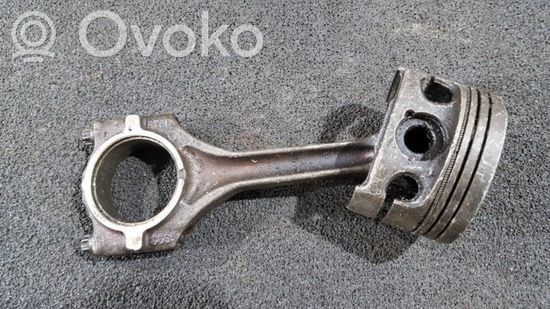 BMW 5 E39 Piston with connecting rod