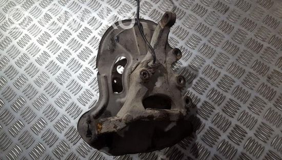 Mercedes-Benz C W203 Front wheel hub