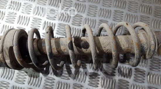 Volkswagen Golf III Rear coil spring