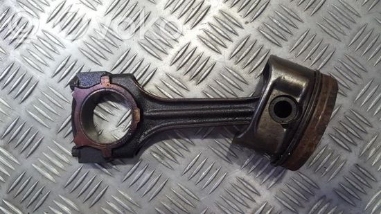 Mercedes-Benz E W124 Piston with connecting rod