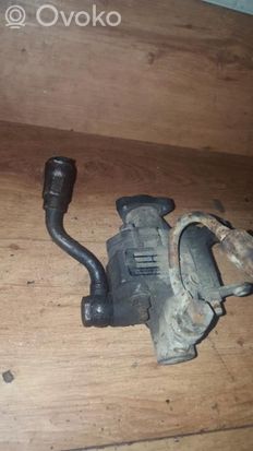 BMW 3 E36 Power steering pump 1141516 1141516