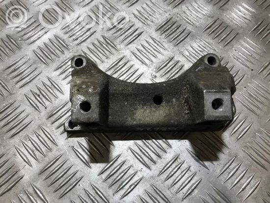 Mercedes-Benz C W203 Engine mounting bracket