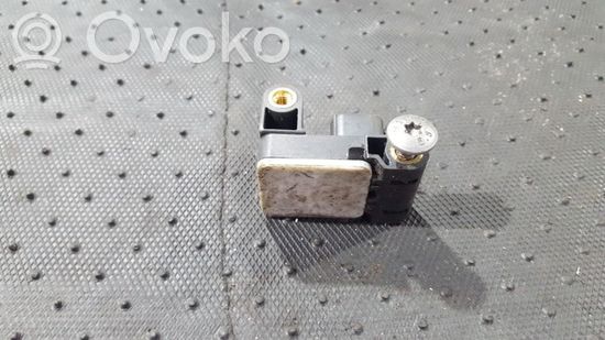BMW 3 E90 E91 Airbag deployment crash/impact sensor 6911003 16080565.77 6911003 16080565.77