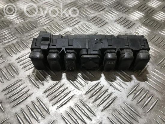 Mercedes-Benz A W168 Wing mirror switch 1688203610 33010901 1688203610 33010901