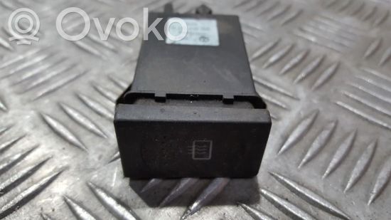 Volkswagen PASSAT B5 Windscreen/window heater switch 3b0959621b 3b0959621b